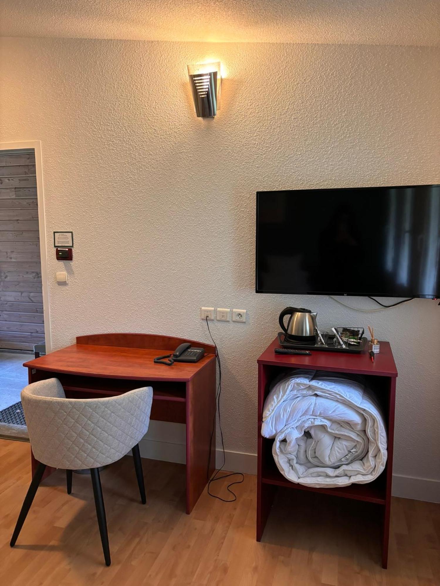 Hotel - Domaine De La Blanchardiere - Le Mans Change  Екстер'єр фото